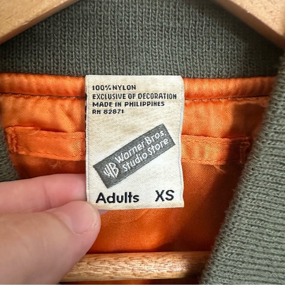 Vintage Bomber Jacket XS Warner Brothers Studio Store Looney Tunes Green Zipper - Picture 3 of 14